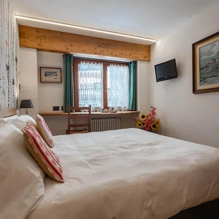 & Ristorante Serenella Hotel Breuil-Cervinia