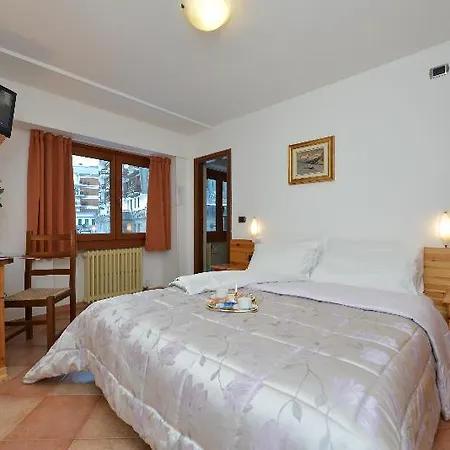 Hotel & Ristorante Serenella 3*