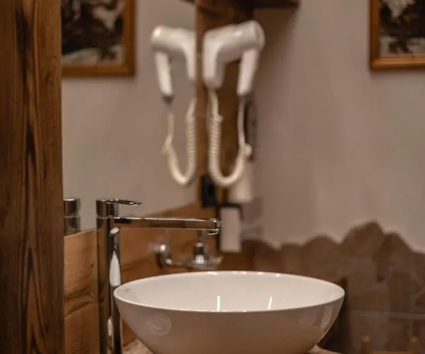 & Ristorante Serenella 3* Breuil-Cervinia