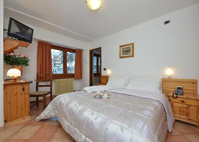 Hotel & Ristorante Serenella 3*